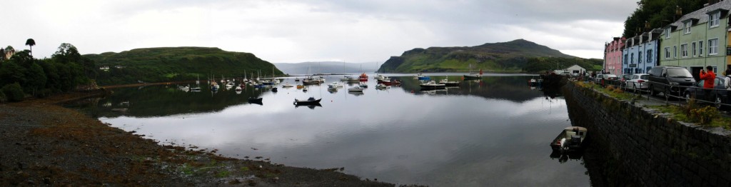 Escocia - Verano 2011 - Panoramica Portree 3